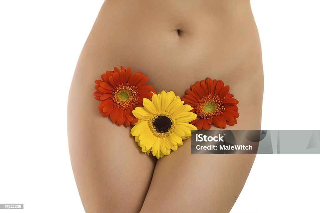 Corpo e gerberas - Foto stock royalty-free di Abbronzatura