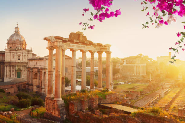 istock Forum - Roman ruins in Rome, Italy 918242032