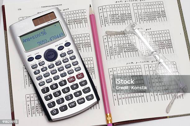 Der Honorarberechnung Stockfoto und mehr Bilder von Algebra - Algebra, Bleistift, Dokument