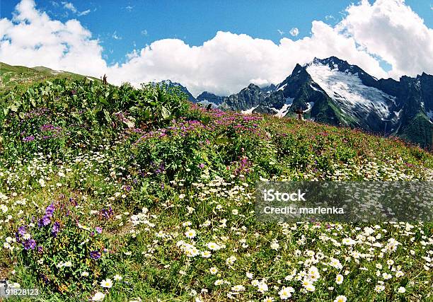 Dombai Foto de stock y más banco de imágenes de Aire libre - Aire libre, Alpes Europeos, Azul