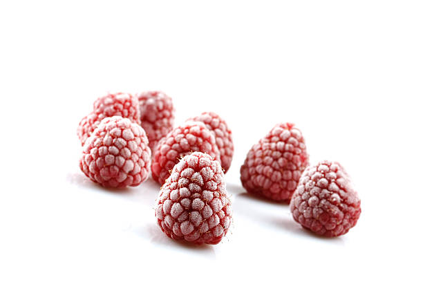 himbeere - gefrorener-see stock-fotos und bilder