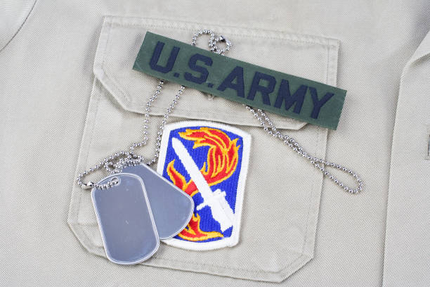 istock US ARMY uniform with dog tags 918303800