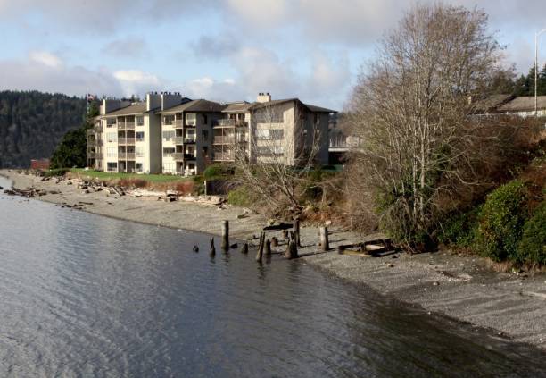 Waterfront Condos In Bainbridge Washington Side by side waterfront condos in Bainbridge Washington bainbridge island stock pictures, royalty-free photos & images