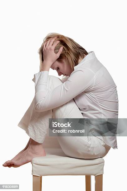 Junge Frau Mit Burnoutsyndrom Stockfoto und mehr Bilder von Attraktive Frau - Attraktive Frau, Besorgt, Depression