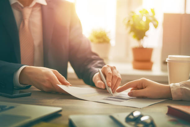istock Man and woman working in the office 918353064