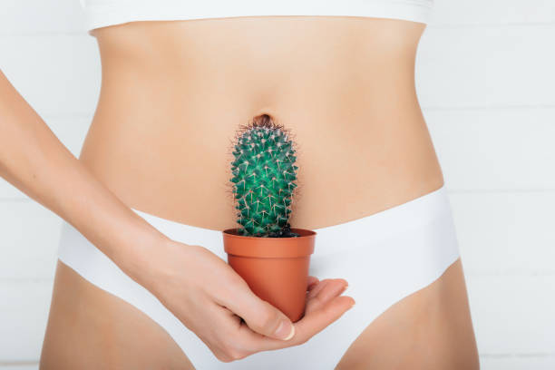 istock female body, stomach pain 918367550