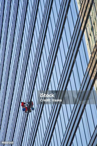 Ciepłe Pracy - zdjęcia stockowe i więcej obrazów Abseiling - Abseiling, Przemysł budowlany, Miasto