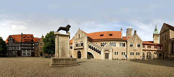 istock Brunswick Lion and Dankwarderode Castle at Burgplatz 91841408