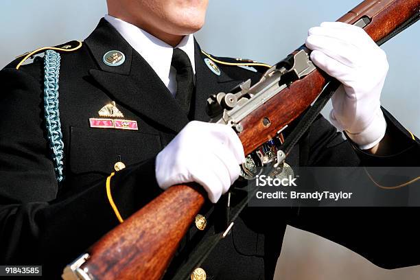 Guardia De Honor Foto de stock y más banco de imágenes de Arma - Arma, Armada, Cementerio Nacional de Arlington