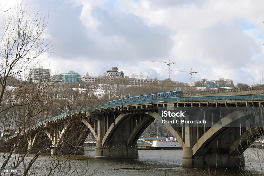 Kiew metro-Brücke - Lizenzfrei Bahnsteig Stock-Foto