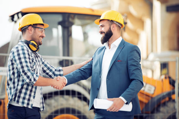 istock Team of business people in group 918436794