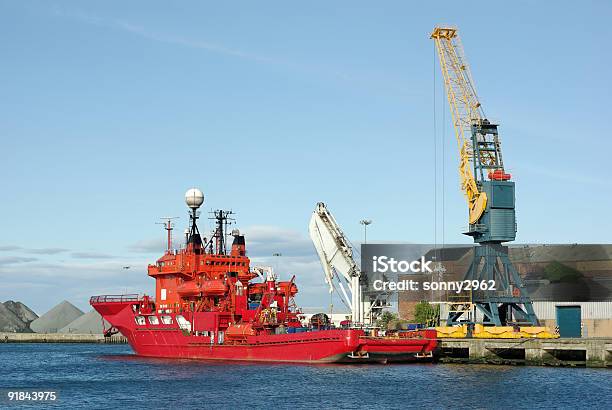 Photo libre de droit de Un Navire Dans Le Port De La Plongée Sousmarine banque d'images et plus d'images libres de droit de Sunderland - Sunderland, Port, Port de commerce