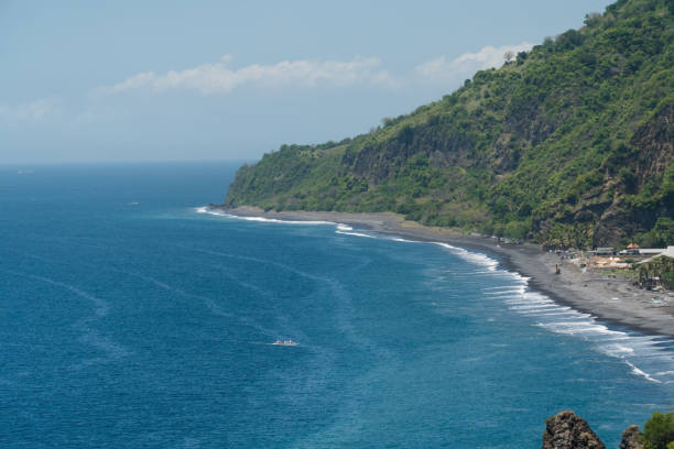 istock Seascape Cliffs, sea and waves at Bali, Indonesia 918455474