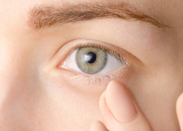 istock Female eye natural beauty medicine 918484728