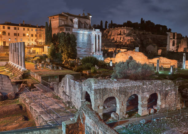 istock Rome imperial holes at night 918501010