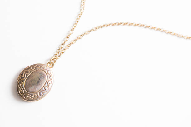 istock Gold Pendant Locket Necklace 918556726