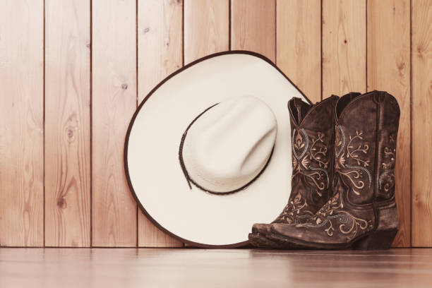 line buty taneczne i kapelusz - cowboy hat wild west hat wood zdjęcia i obrazy z banku zdjęć