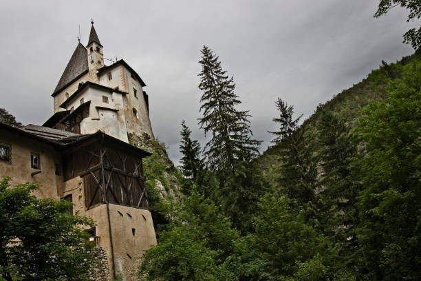 istock old frightening castle 91857338