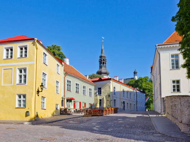 istock Small square with on Toompea hill in Tallinn, Estonia 918576300