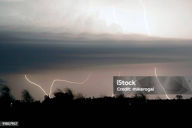 Photo libre de droit de Lightning banque d'images et plus d'images libres de droit de Avalanche - Avalanche, Boulon, Ciel