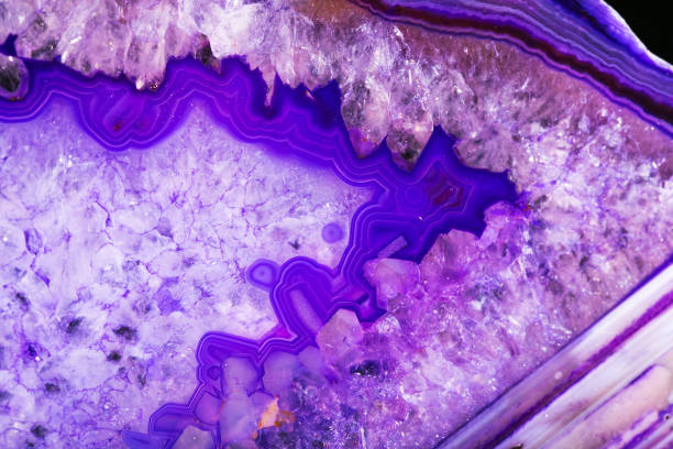 istock Abstract background of purple agate 918580074