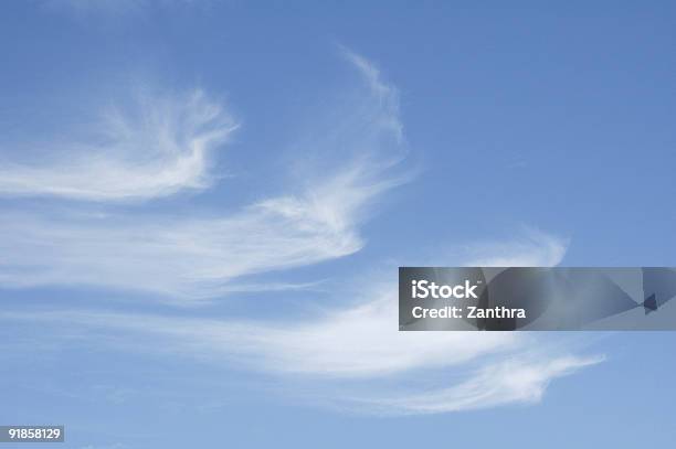 Cirrus Nuvole - Fotografie stock e altre immagini di Acqua - Acqua, Ambientazione esterna, Bianco