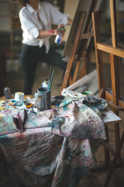 istock Working on a new painting 918583688