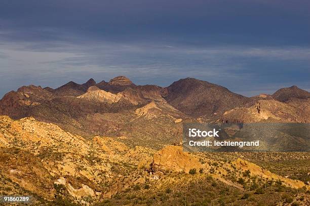 砂漠のキャニオン - アパッチトレイルのストックフォトや画像を多数ご用意 - アパッチトレイル, アリゾナ州, アリゾナ州 フェニックス