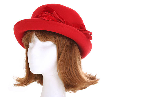 senhoras chapéu vermelho - wig hat mannequin isolated - fotografias e filmes do acervo