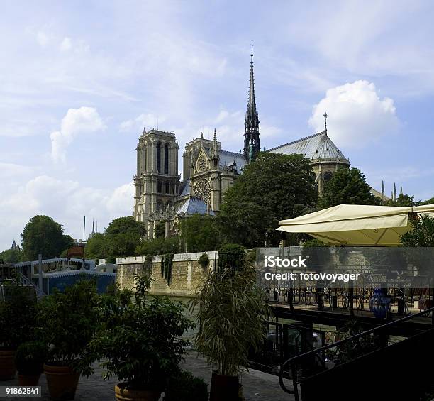 Catedral De Café E - Fotografias de stock e mais imagens de Paris - França - Paris - França, Restaurante, Torre - Estrutura construída