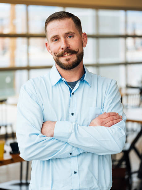 istock Hip Professional Portrait in a Coffee Shop 918632070