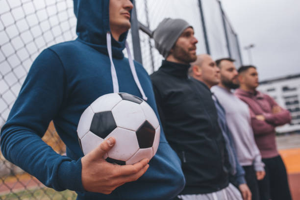 istock Street football team 918633662