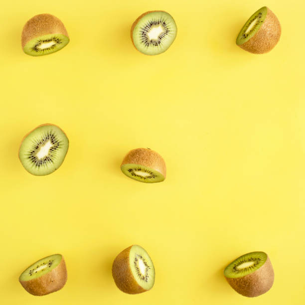 istock cut in half in a row and empty in one place 918663778