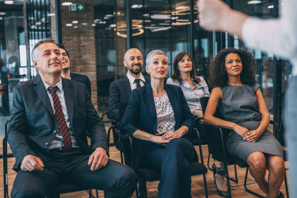 istock Leader briefing business people 918704590