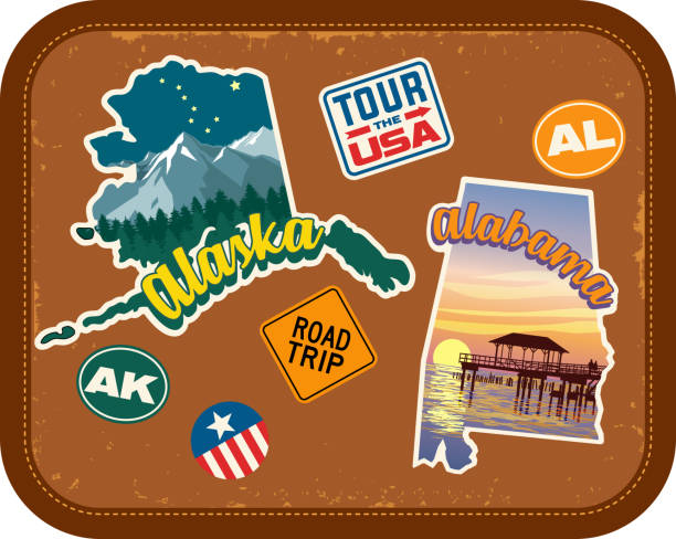 阿拉斯加, 阿拉巴馬州旅遊貼紙與風景名勝和復古文本的老式手提箱背景 - alabama 幅插畫檔、美工圖案、卡通及圖標