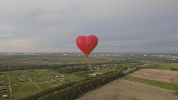 istock Hot air balloon in the sky 918842242