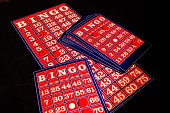 bingo-karte-auf-einem-schwarzen-hintergrund.jpg?b=1&s=170x170&k=20&c=EHarTZlnY0wMEXGhjW3BxPnXgoREyNX47lrUFbfiNho=