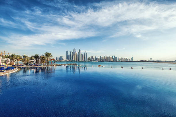 두바이 마리나 스카이 라인의 파노라마입니다. 아랍 에미리트 연합국 - dubai skyline panoramic united arab emirates 뉴스 사진 이미지