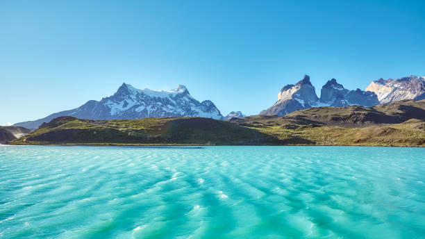 istock Pehoe Lake and Los Cuernos, Chile. 918903840