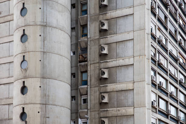 istock Urban concrete building 918907972
