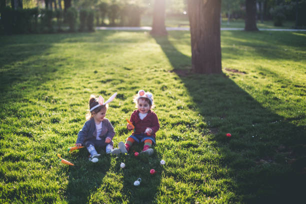 istock Cute little smiling bunnies 918920866