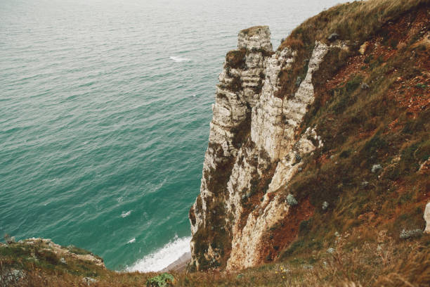 istock High Angle View Of Sea By Cliff 918923322