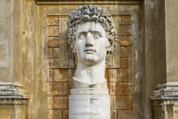 가이우스 율리우스 카이사르 아우구스투스 머리 - julius caesar augustus caesar statue rome 뉴스 사진 이미지