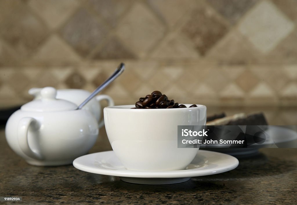 コーヒーとケーキ - エスプレッソのロイヤリティフリーストックフォト