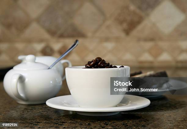 コーヒーとケーキ - エスプレッソのストックフォトや画像を多数ご用意 - エスプレッソ, カプチーノ, カラー画像