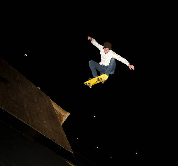 istock night air extreme skateboarder portrait 91893393