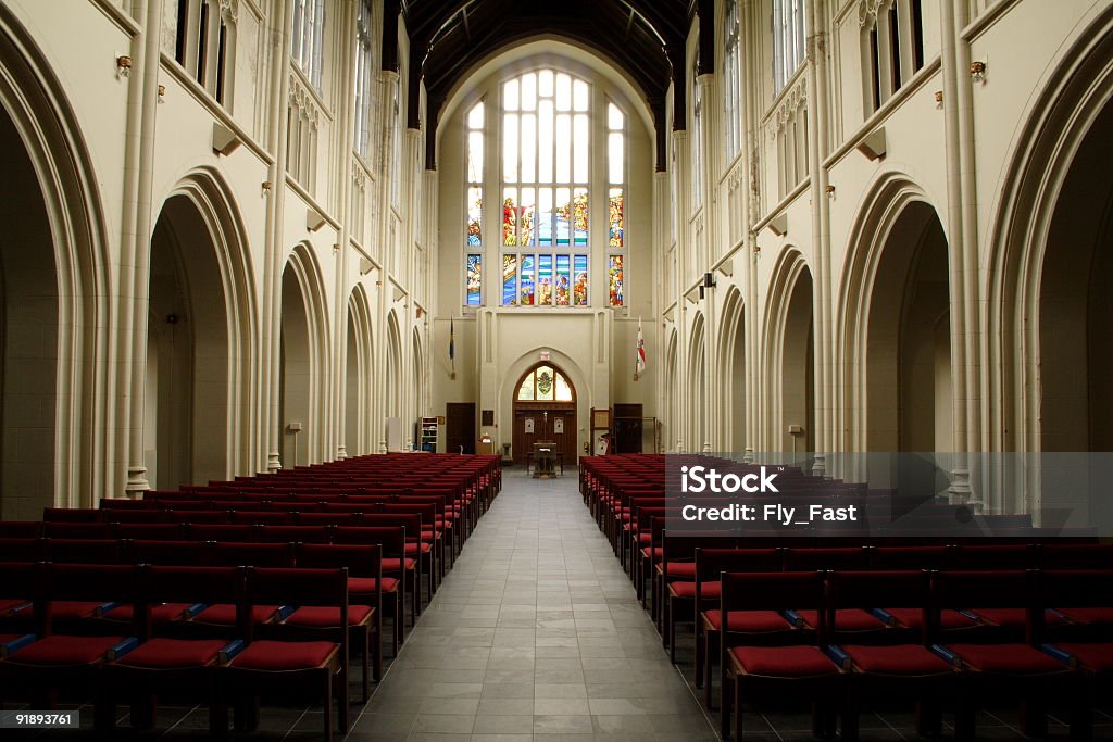 Igreja de Interior - Foto de stock de Arco - Característica arquitetônica royalty-free