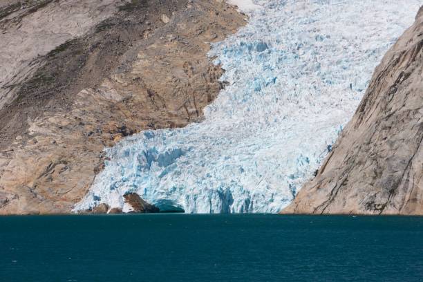 istock Melting glacier into the ocean 918939542