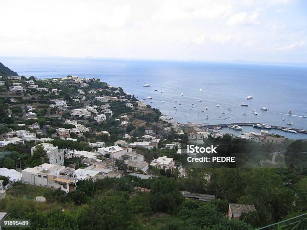 Marina Grande Foto de stock y más banco de imágenes de Acantilado - Acantilado, Aldea, Arco natural