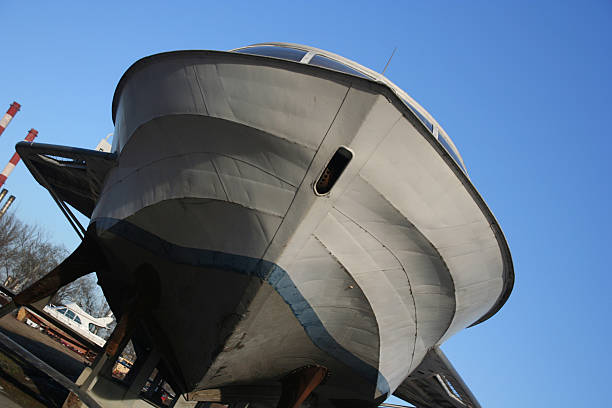 istock Yacht repair 91895570